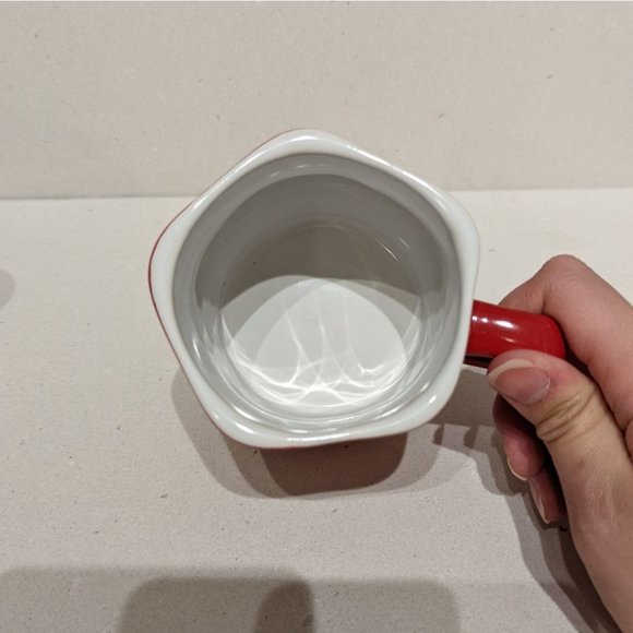 KitKat Nescafe Pentagon Shaped Mug - Picture 2 of 4